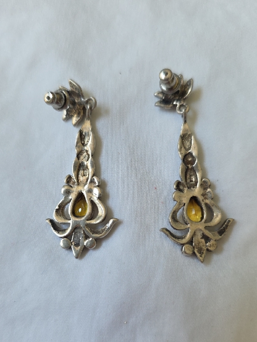 Elegant Sterling Silver Vintage Dangle Earrings with Yellow Gemstone - Picture 3 of 5